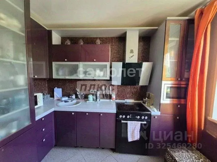 4-к кв. Москва Загорьевская ул., 21к1 (92.6 м) - Фото 1