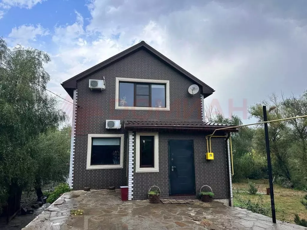 Дом в Ростовская область, Багаевская ст-ца ул. Широкая (200 м) - Фото 1