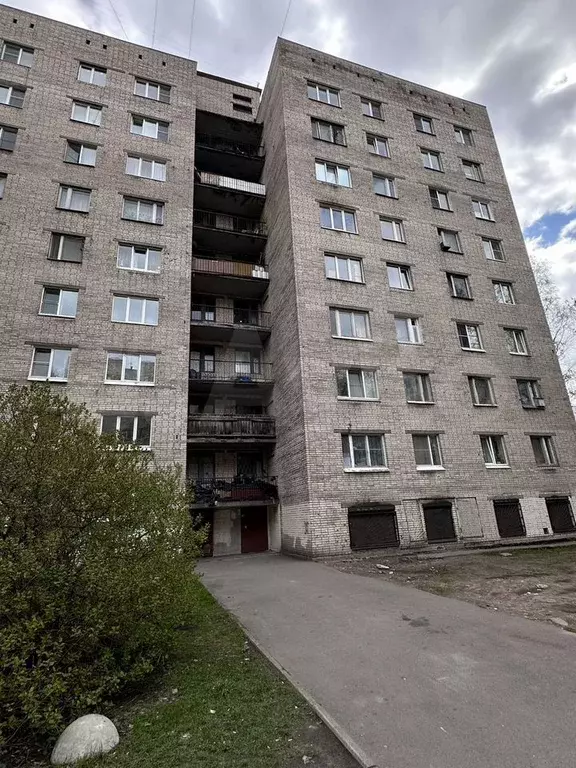 Комната 12,4 м в 8-к., 2/9 эт. - Фото 0