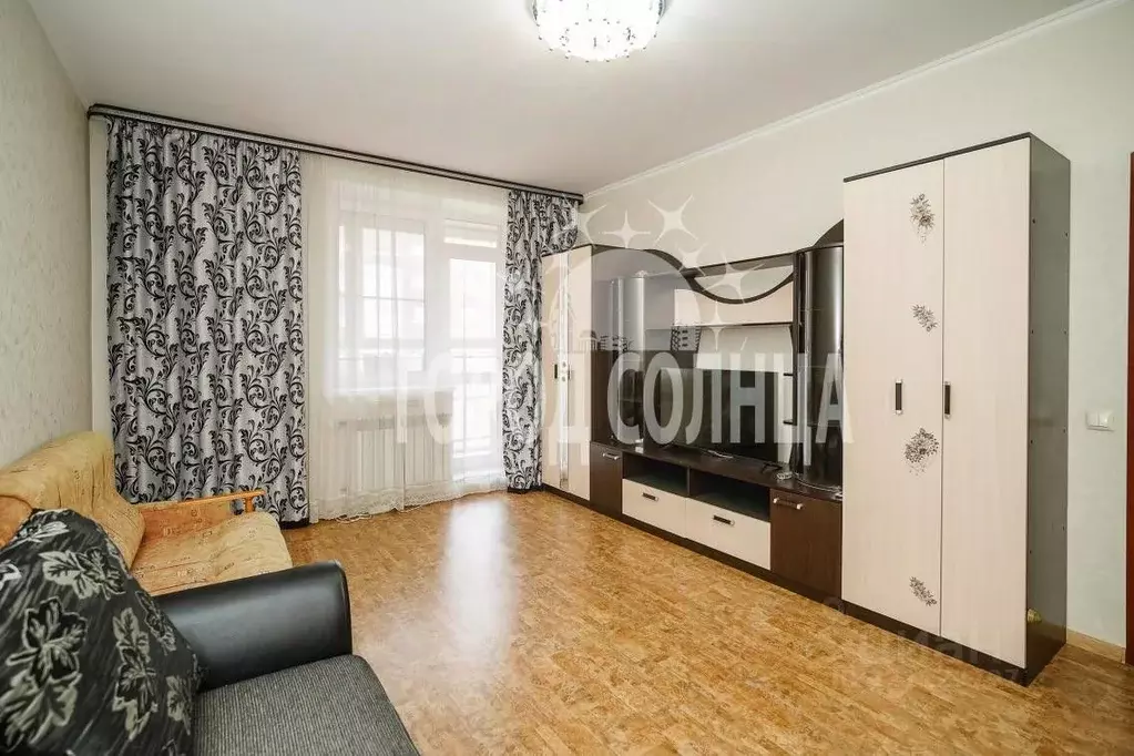 3-к кв. Омская область, Омск просп. Комарова, 14к1 (86.3 м) - Фото 2