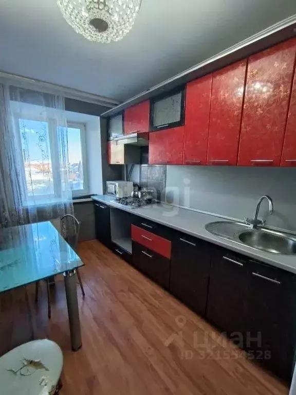 3-к кв. Курганская область, Шадринск ул. Володарского, 32 (58.7 м) - Фото 1