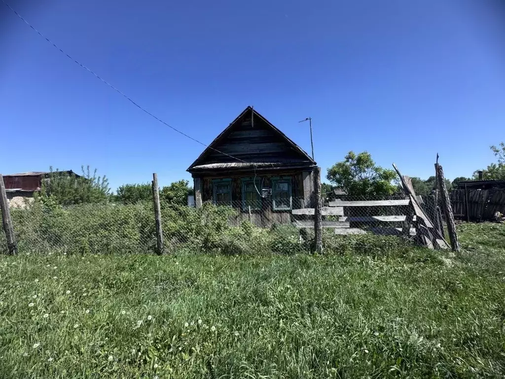 Дом в Башкортостан, Гафурийский район, Белоозерский сельсовет, д. ... - Фото 1