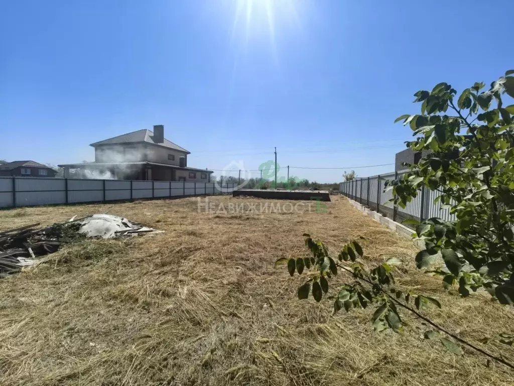 Участок в Краснодарский край, Ейское городское поселение, пос. ... - Фото 1