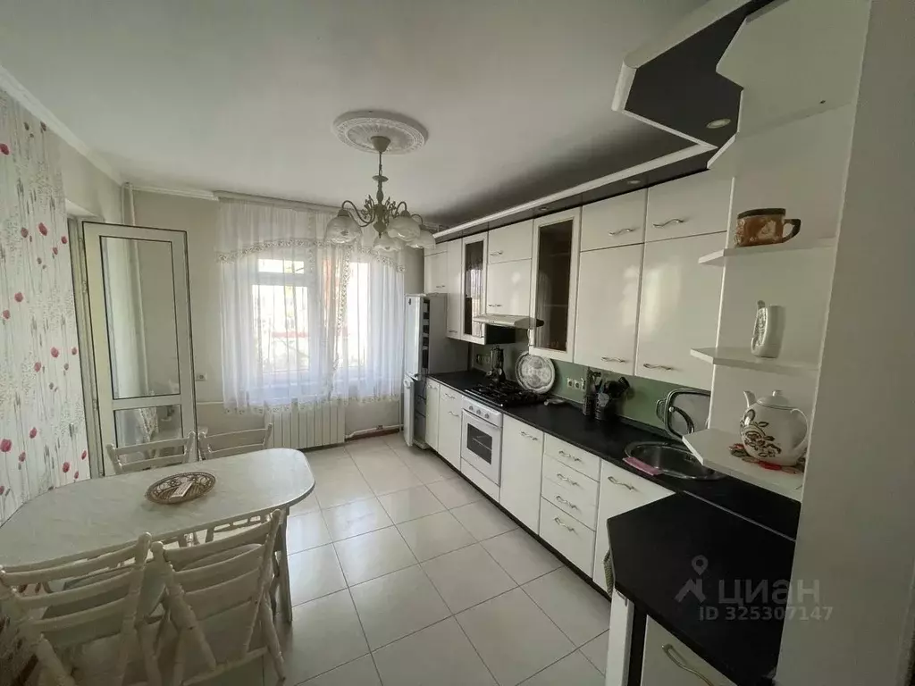 4-к кв. Калужская область, Малоярославец Румынская ул., 1к2 (92.8 м) - Фото 1