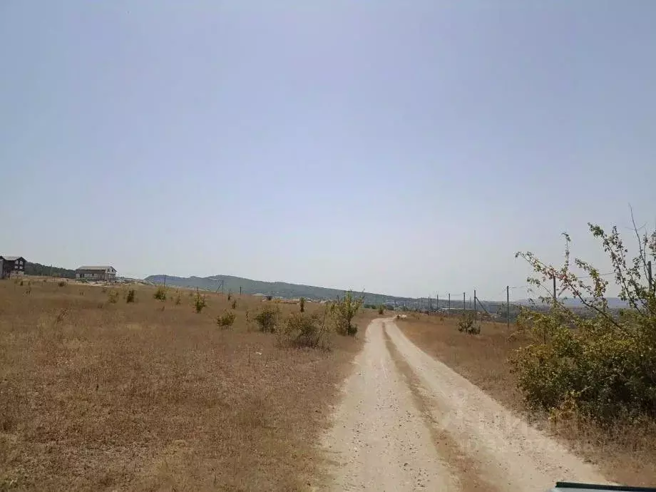 Участок в Крым, Бахчисарайский район, с. Скалистое пер. Абрикосовый, 5 ... - Фото 2