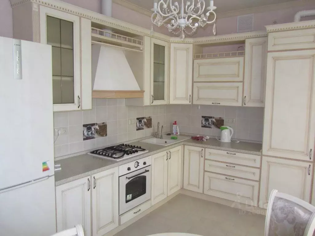 2-к кв. Астраханская область, Астрахань Набережная 1 Мая ул., 49 (80.0 ... - Фото 1