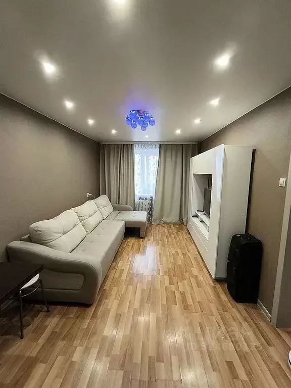 2-к кв. Тюменская область, Тюмень Холодильная ул., 57А (44.8 м) - Фото 1