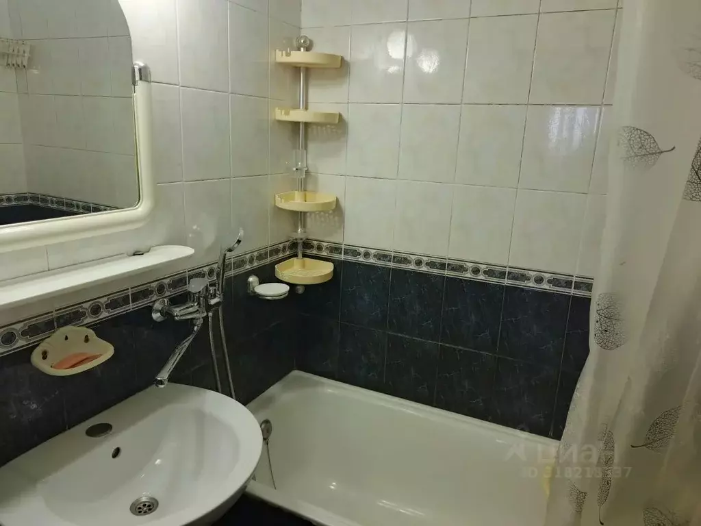 2-к кв. Крым, Керчь ул. Ворошилова, 6 (52.0 м) - Фото 0