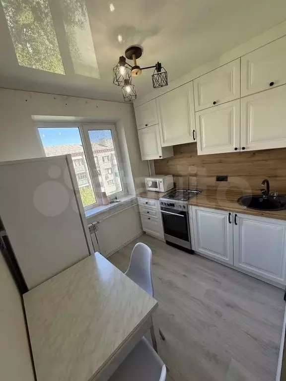 2-к. квартира, 47 м, 5/5 эт. - Фото 0