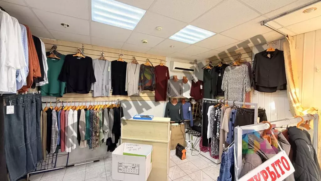 Торговая площадь в Калмыкия, Элиста ул. Максима Горького, 30 (15 м) - Фото 1