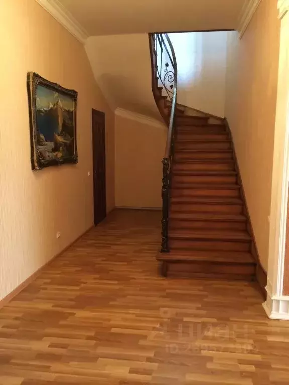 Дом в Дагестан, Махачкала Караман-7 мкр, ул. Перронная, 24А (250 м) - Фото 1