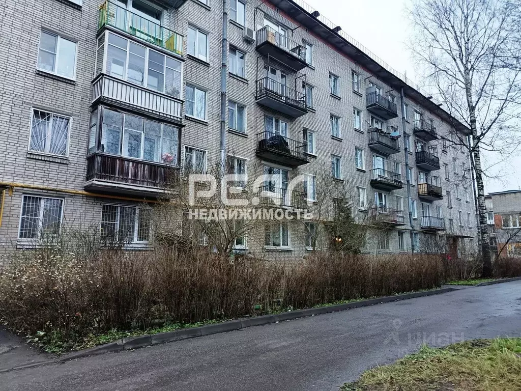 2-к кв. Ленинградская область, Гатчина ул. Володарского, 15 (42.4 м) - Фото 1