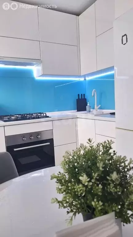 2-комнатная квартира: Каменск-Шахтинский, Московская улица, 44 (50 м) - Фото 0