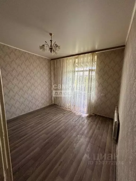 2-к кв. Самарская область, Сызрань Астраханская ул., 6 (56.5 м) - Фото 0