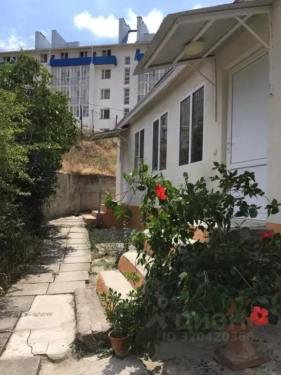 Комната Крым, Судак ул. Суворова, 7 - Фото 1