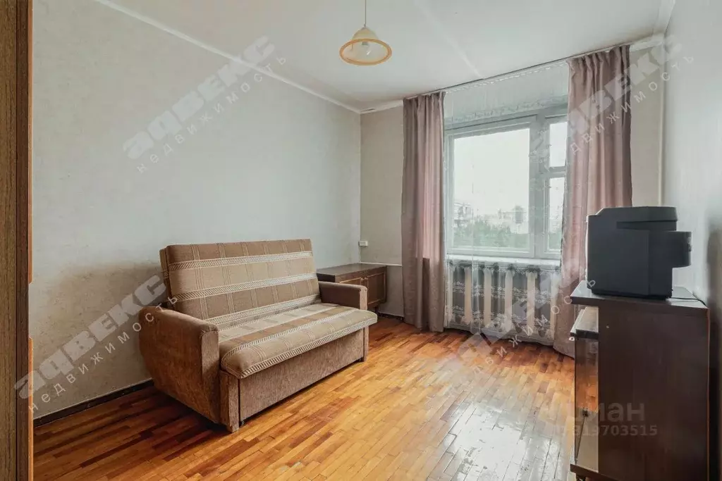 3-к кв. Санкт-Петербург Наличная ул., 36к7Б (68.9 м) - Фото 0