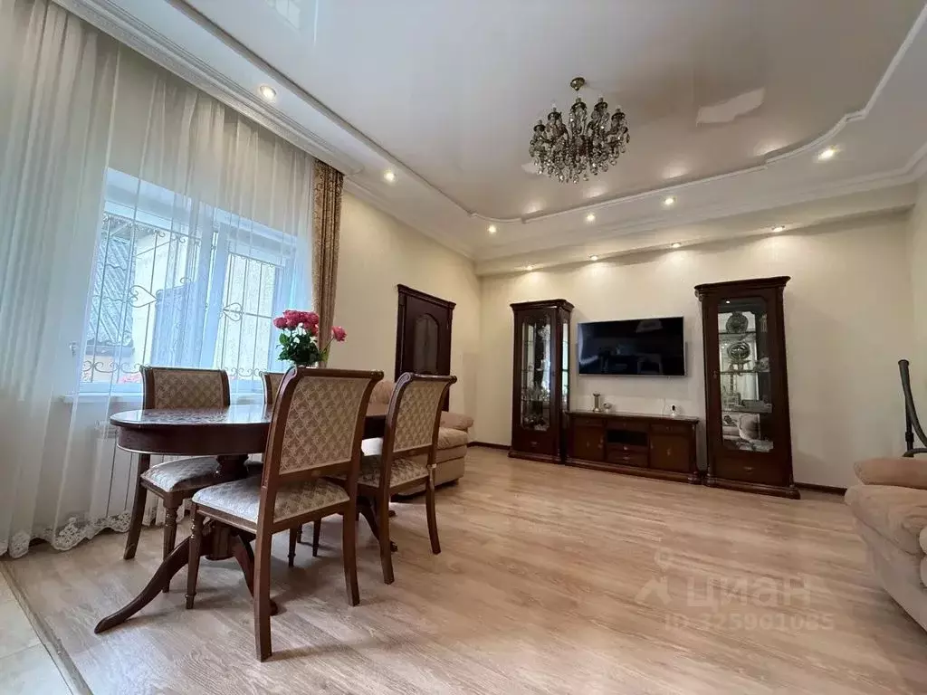 Дом в Ставропольский край, Кисловодск ул. Крылова, 5 (100 м) - Фото 2