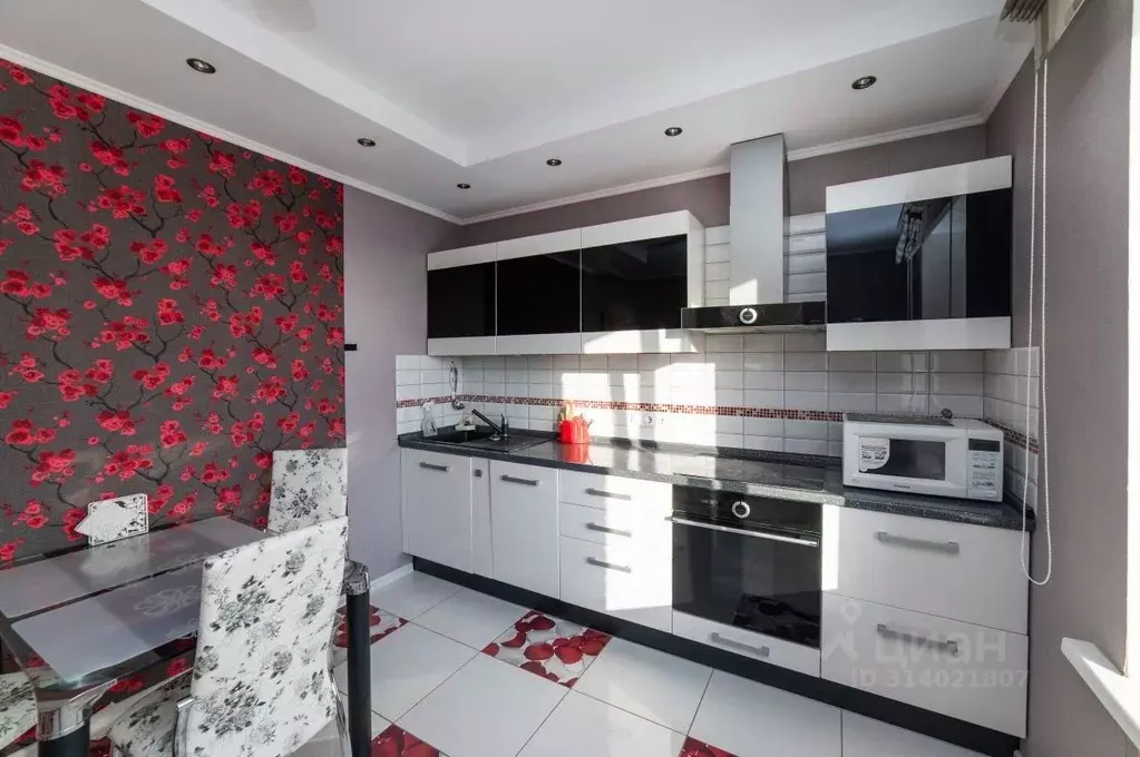 3-к кв. Свердловская область, Екатеринбург муниципальное образование, ... - Фото 1