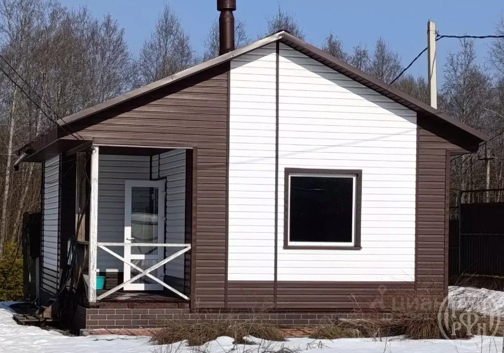Дом в Ленинградская область, Лужское городское поселение, пос. ... - Фото 1