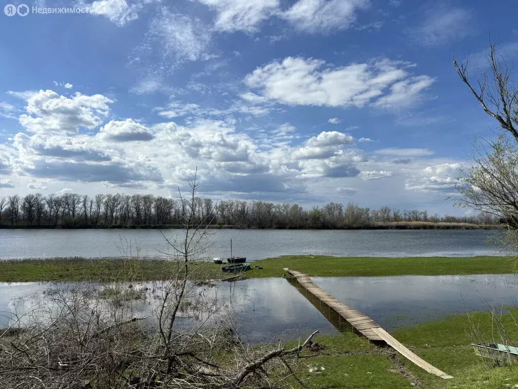 Дом в Астраханская область, Красноярский муниципальный округ, село ... - Фото 1