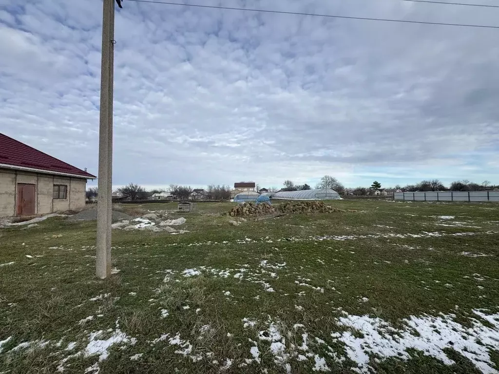 Участок в Крым, Симферопольский район, с. Урожайное ул. Прудовая, 23 ... - Фото 1