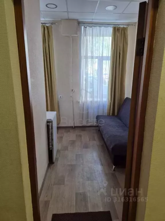 Комната Новосибирская область, Новосибирск ул. Ленина, 18 (10.4 м) - Фото 1