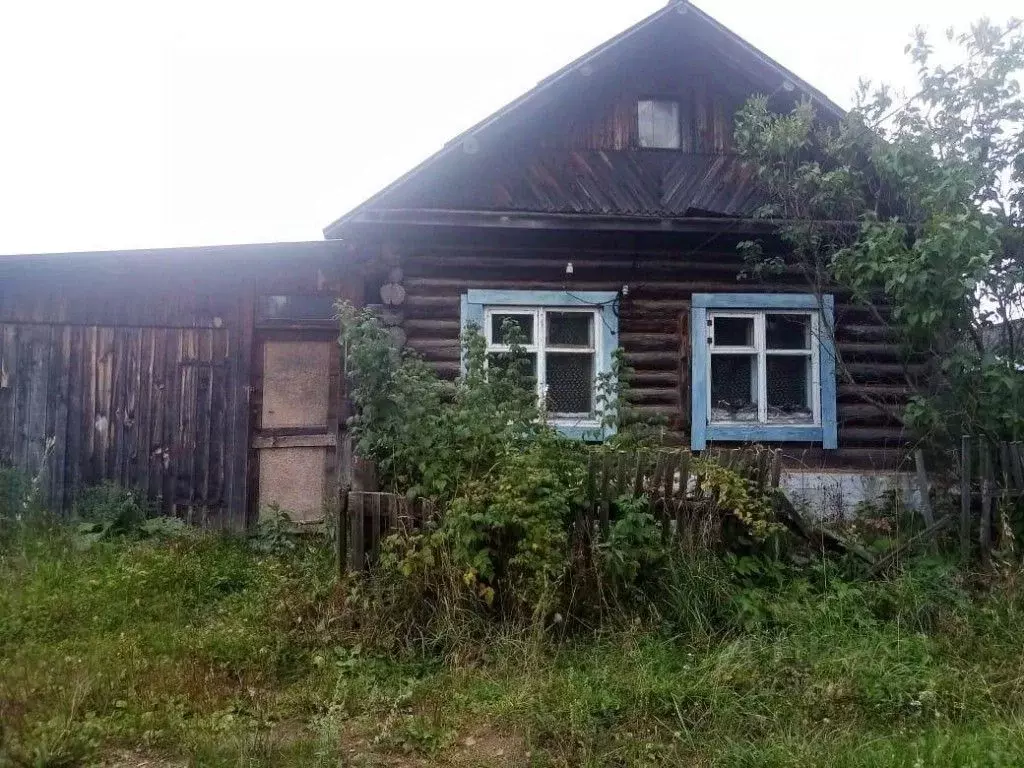 Дом в Свердловская область, Ачитский муниципальный округ, пос. ... - Фото 1