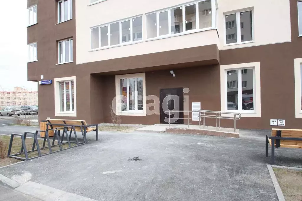 1-к кв. Тюменская область, Тюмень ул. Фармана Салманова, 8 (35.1 м) - Фото 1