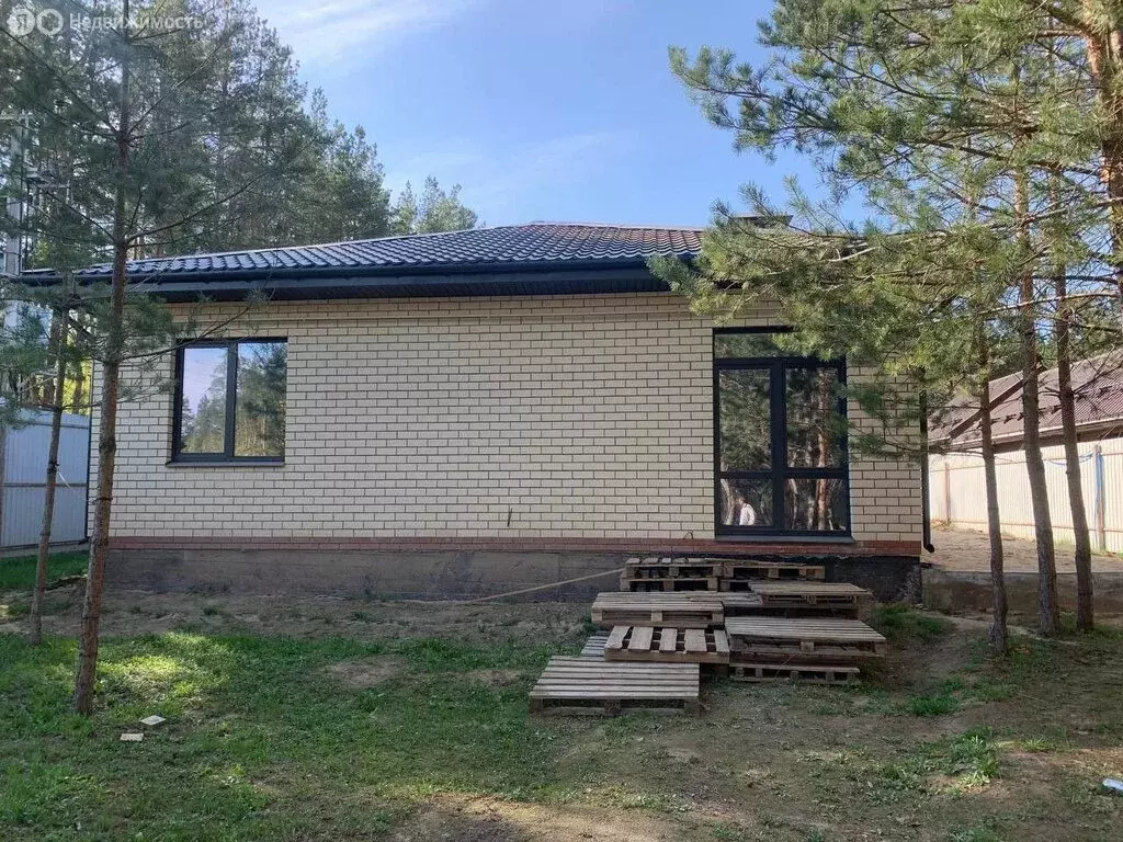 Дом в деревня Орёл, Светлая улица, 4 (180 м) - Фото 1