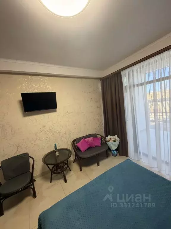 Комната Крым, Сакский район, с. Штормовое ул. Прибрежная, 26 (18.0 м) - Фото 1