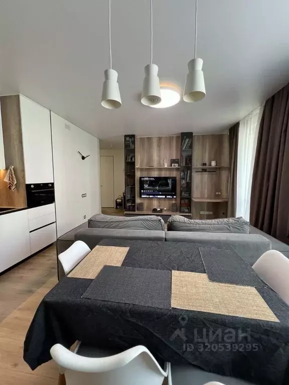 3-к кв. Удмуртия, Ижевск ул. имени 50-летия ВЛКСМ, 6 (71.0 м) - Фото 1