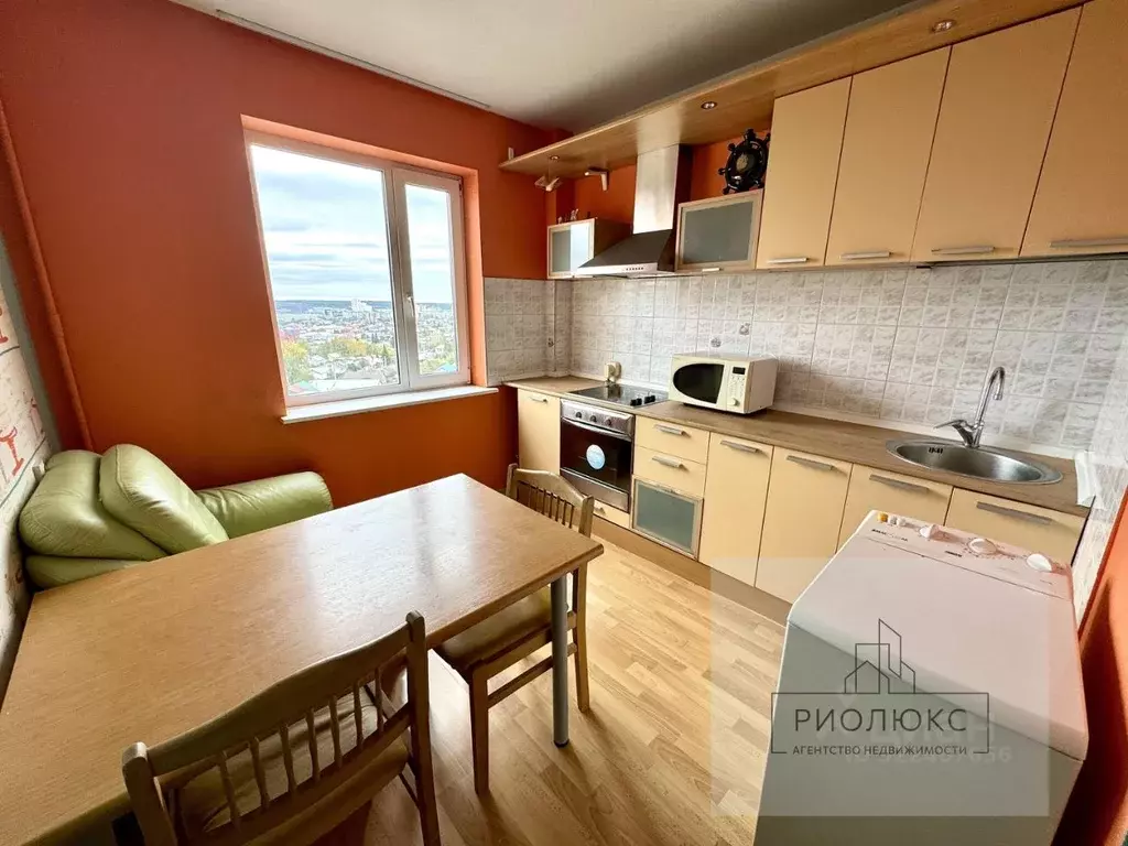 2-к кв. Челябинская область, Челябинск ул. Чайковского, 15 (50.1 м) - Фото 1