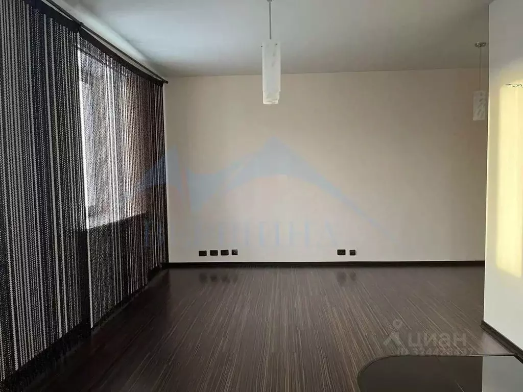 2-к кв. Красноярский край, Норильск Комсомольская ул., 4 (69.6 м) - Фото 2