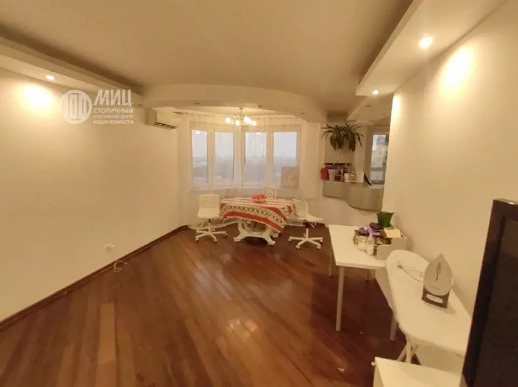 Продается 4-комнатная квартира - Фото 2