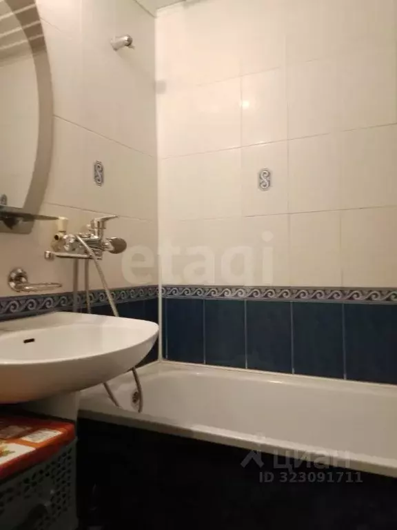 3-к кв. Курская область, Курск Орловская ул., 34 (60.2 м) - Фото 1