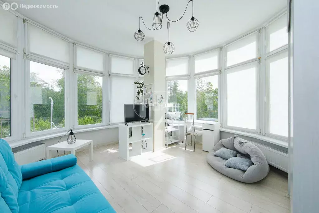 3-комнатная квартира: Калининград, улица Фортовая Дорога, 9 (83.5 м) - Фото 0