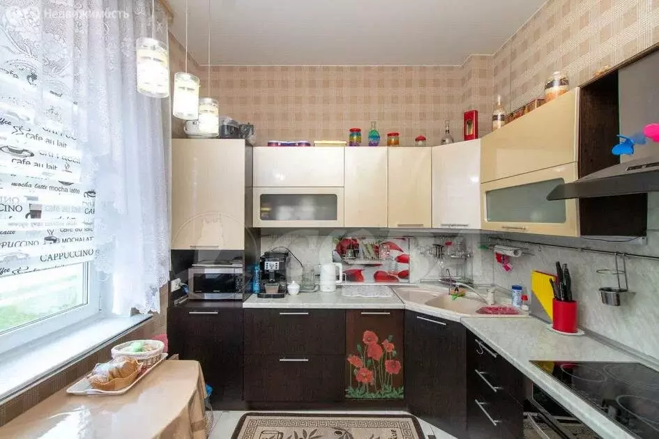 3-комнатная квартира: Тюмень, улица Академика Сахарова, 48 (76.6 м) - Фото 2