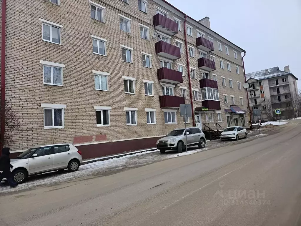 2-к кв. Псковская область, Остров ул. Карла Либкнехта, 7 (40.0 м) - Фото 1