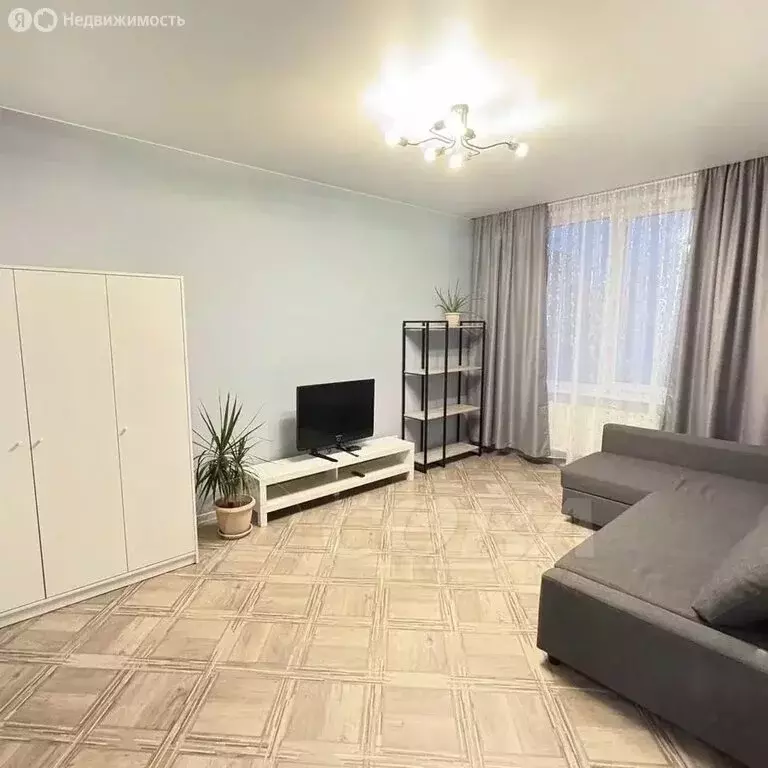 1-комнатная квартира: Тюмень, улица Фармана Салманова, 14 (35.4 м) - Фото 1