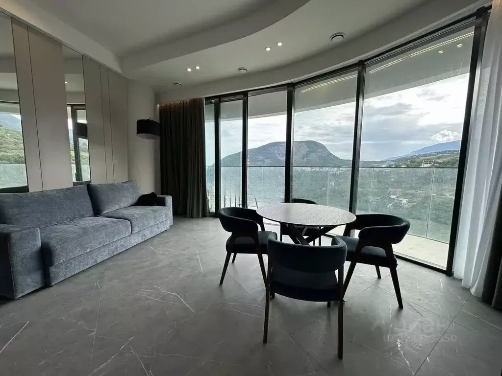 2-к кв. Крым, Алушта муниципальный округ, Партенит пгт ул. ... - Фото 1