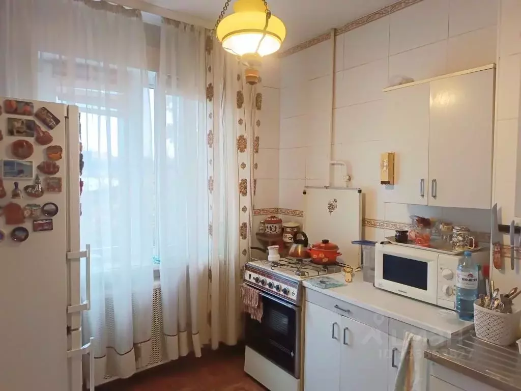 2-к кв. Крым, Симферополь просп. Победы, 68 (47.0 м) - Фото 0