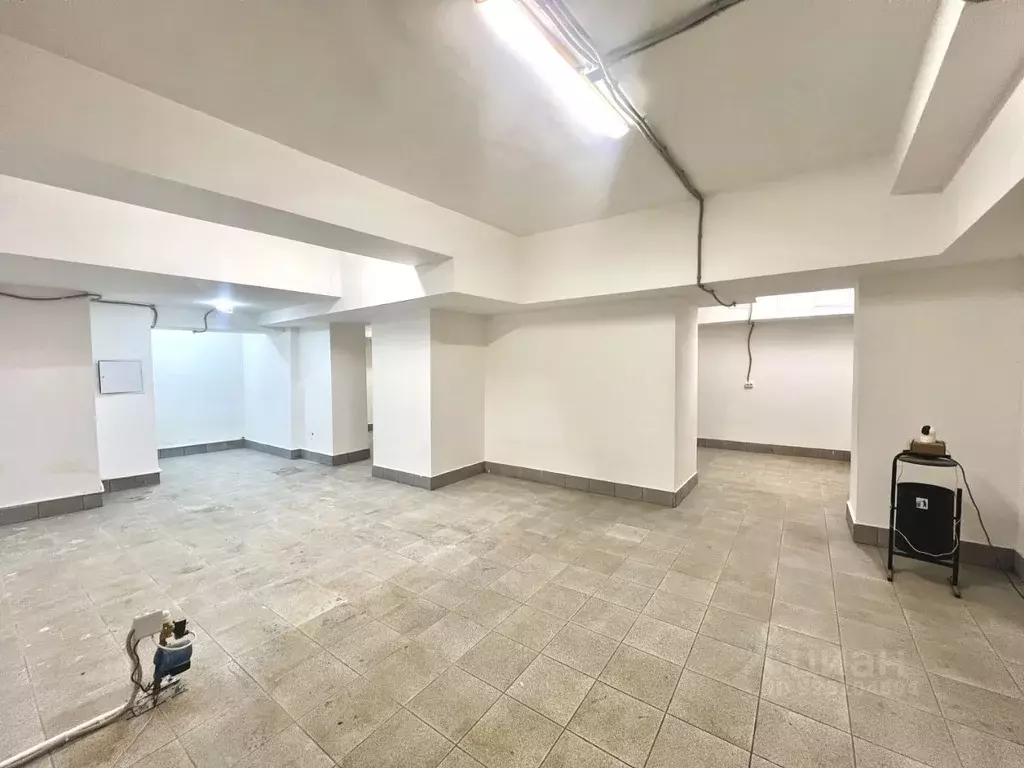 Помещение свободного назначения в Москва ул. Земляной Вал, 39/1С1 (84 ... - Фото 0