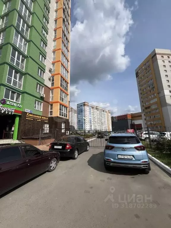 2-к кв. Брянская область, Брянск ул. Горбатова, 24 (62.2 м) - Фото 1