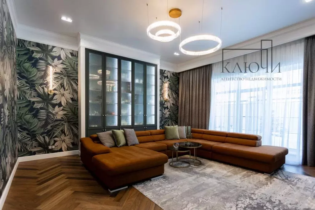 Дом в Челябинская область, Магнитогорск ул. Сюжетная (305 м) - Фото 1