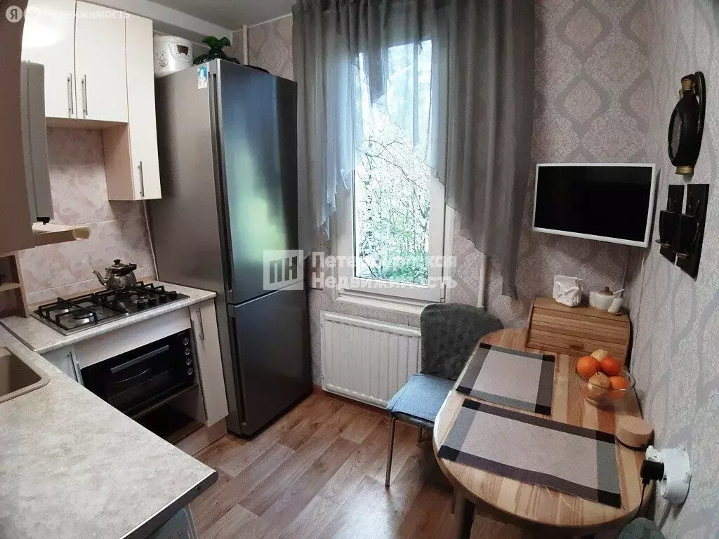 4-комнатная квартира: Санкт-Петербург, улица Лёни Голикова, 11 (49 м) - Фото 0