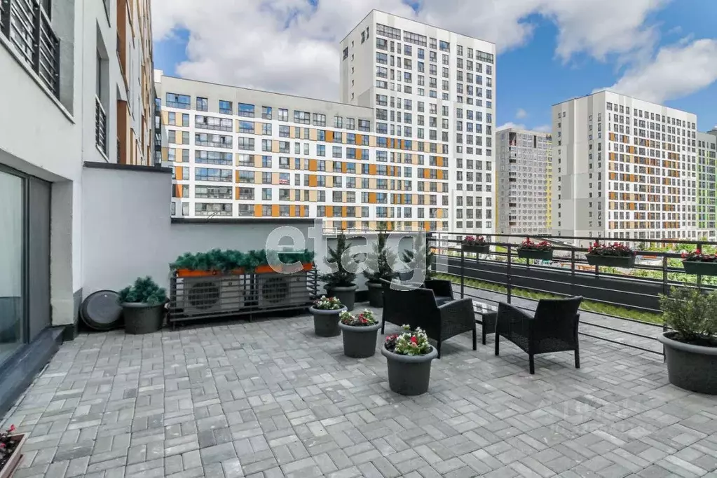 3-к кв. Тюменская область, Тюмень ул. 50 лет Октября, 57А (84.0 м) - Фото 1