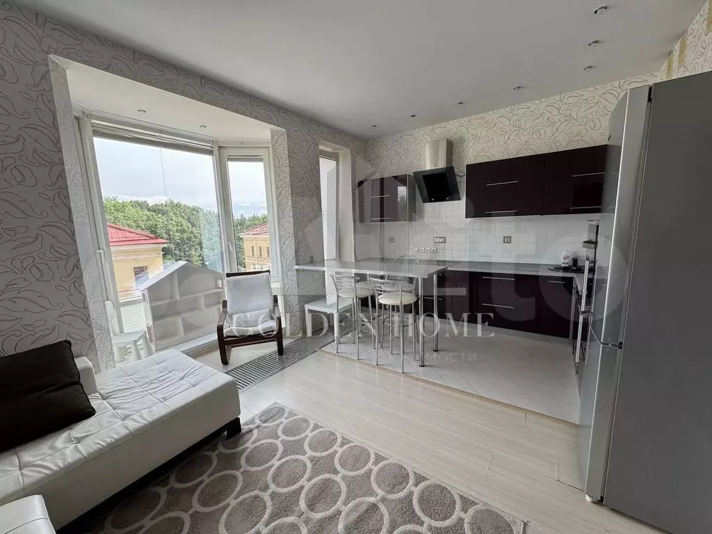 3-к. квартира, 80 м, 4/8 эт. - Фото 1