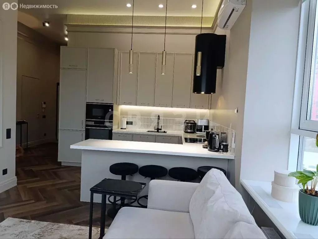 Квартира-студия: Дударева, улица Сергея Джанбровского, 6 (53 м) - Фото 2