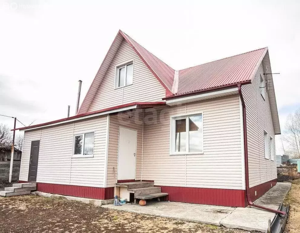 Дом в посёлок Листвянский, Советская улица, 2 (140 м) - Фото 0