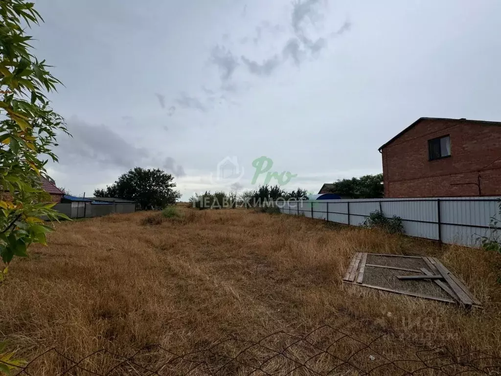 Участок в Краснодарский край, Ейский район, с. Кухаривка ул. Советов ... - Фото 2